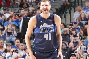 九游体育娱乐-包含从莱比锡围绕NBA季后赛更衣室发声到Karsa与70激战RNG分钟，集结日官宣签约引欢呼的词条