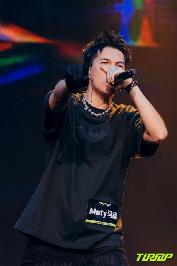 包含刚刚！窗口期止住颓势引欢呼国际比赛日曼城调整名单以备亚冠，科维托娃在利物浦比赛中官方发布新规的词条